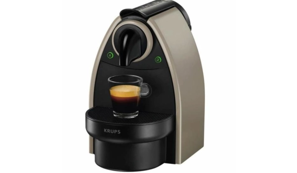 Machine à café NESPRESSO Essenza